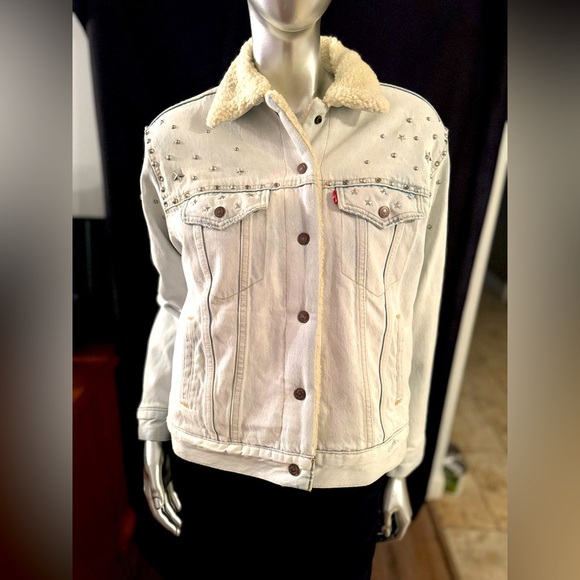 NWT Levi Premium Ex Boyfriend Trucker Jacket - Picture 1 of 6